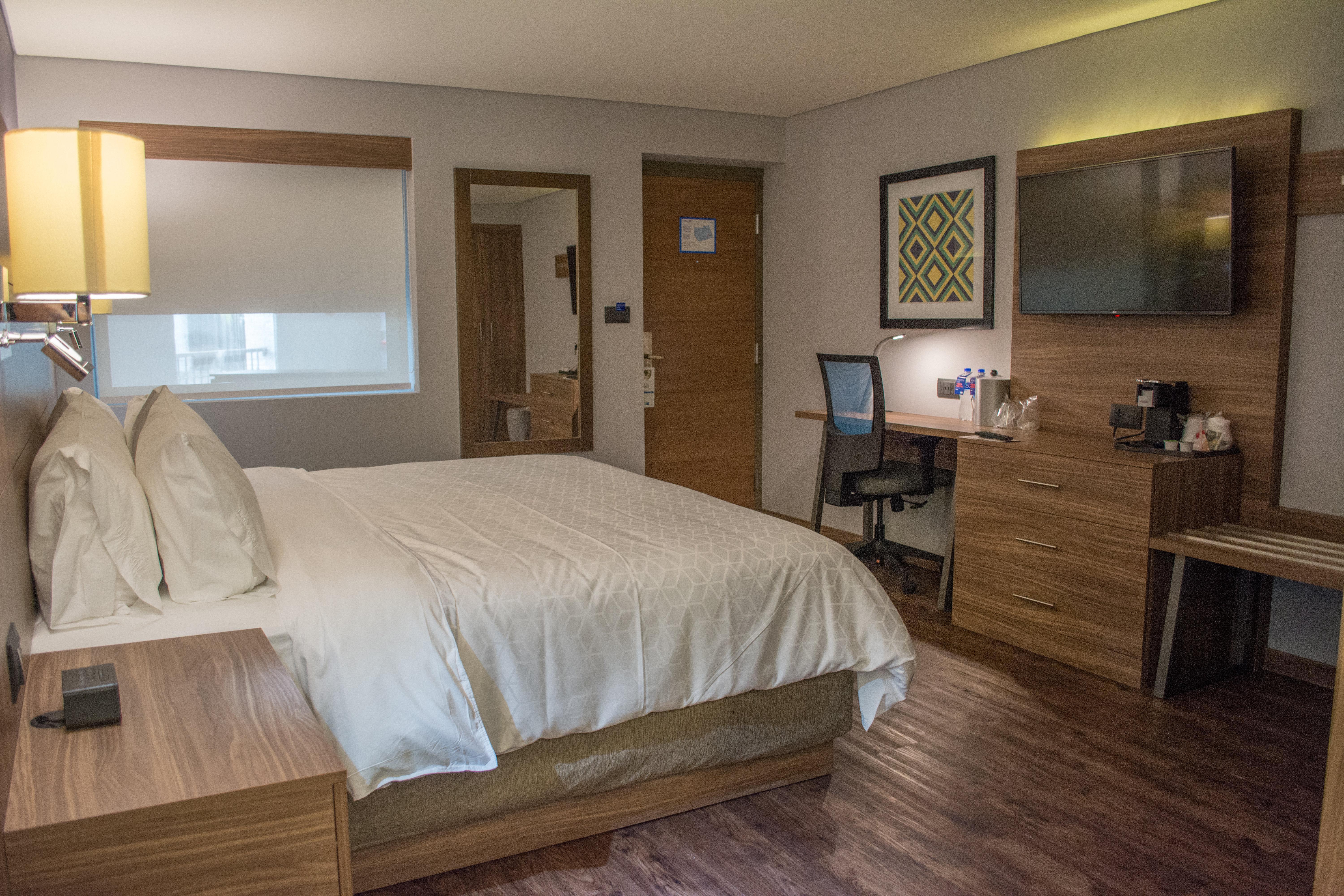 Holiday Inn Express Morelia By Ihg Buitenkant foto