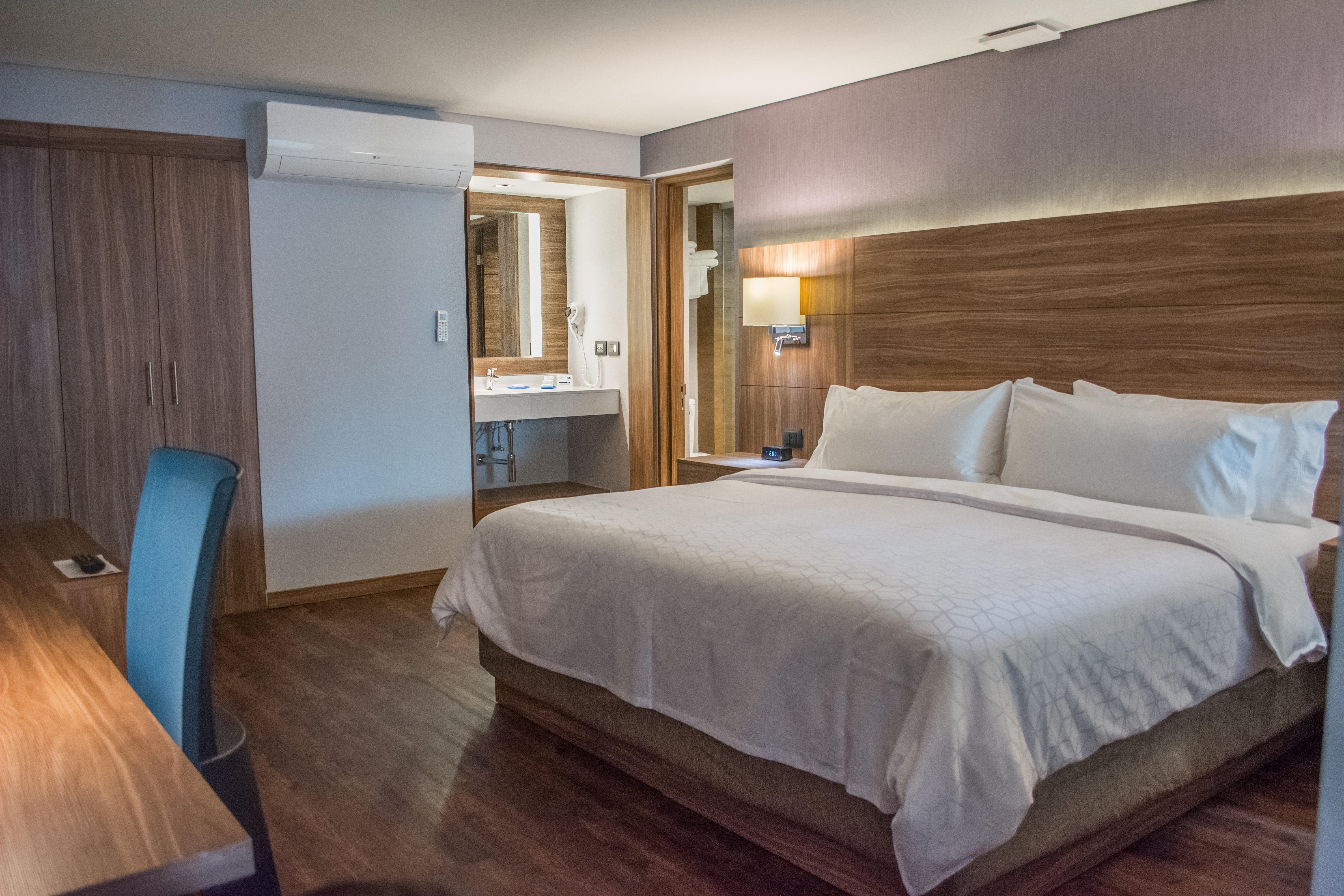 Holiday Inn Express Morelia By Ihg Buitenkant foto