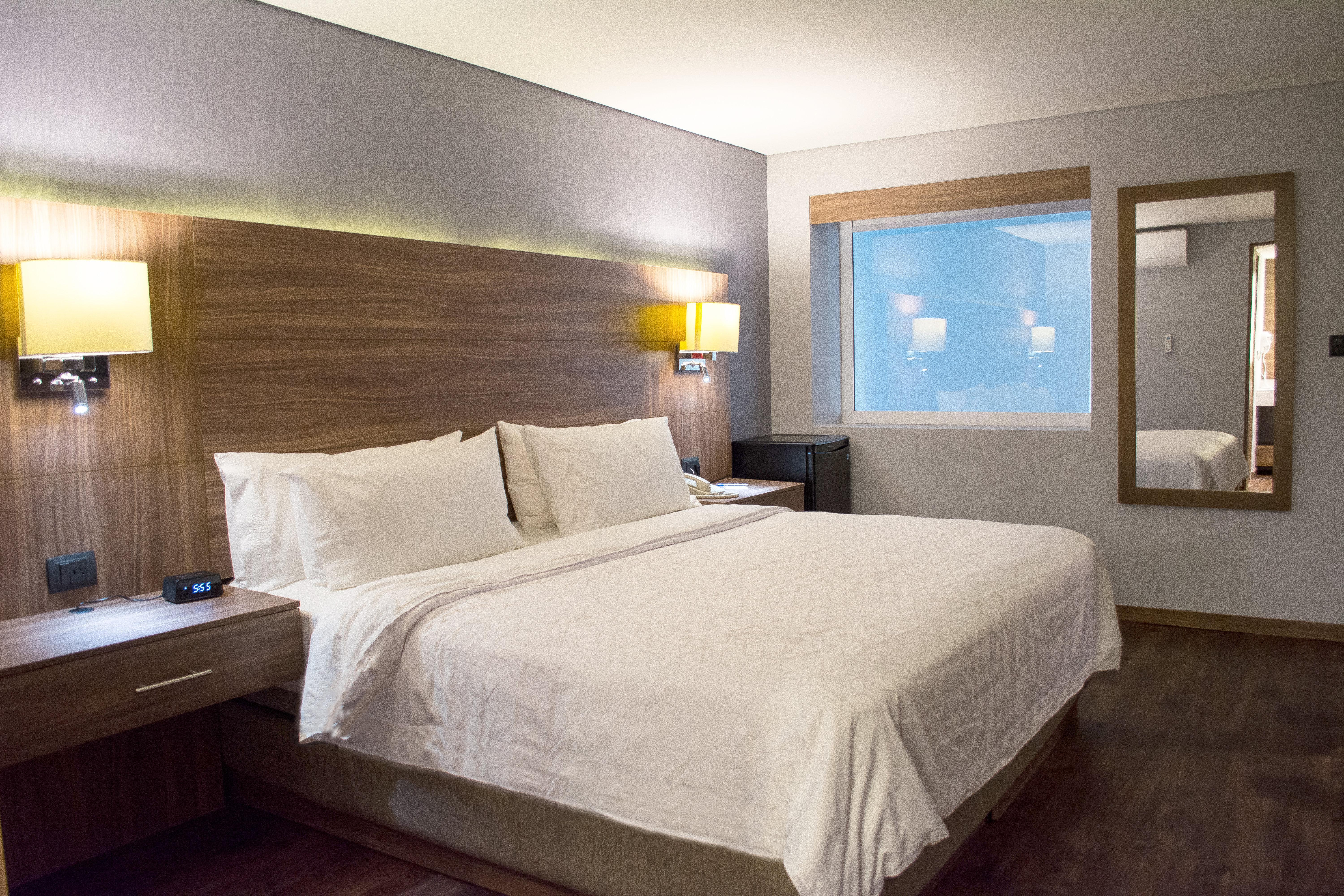 Holiday Inn Express Morelia By Ihg Buitenkant foto