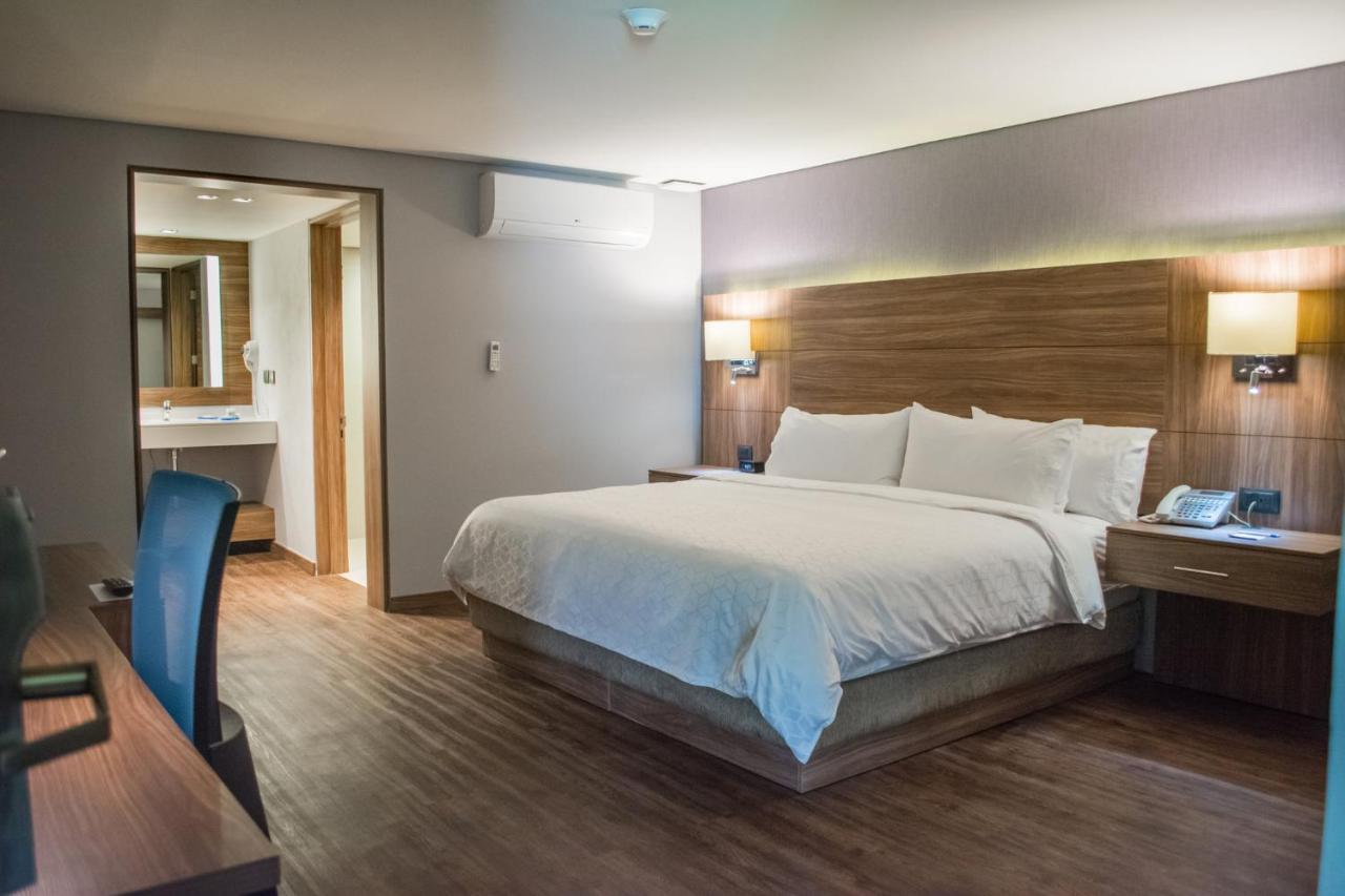 Holiday Inn Express Morelia By Ihg Buitenkant foto