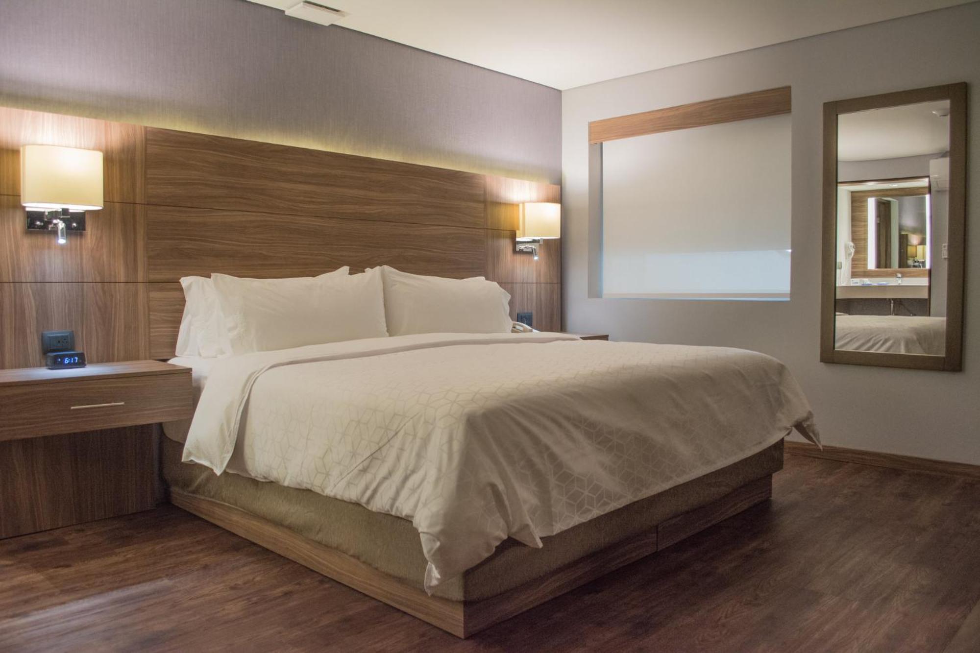 Holiday Inn Express Morelia By Ihg Buitenkant foto