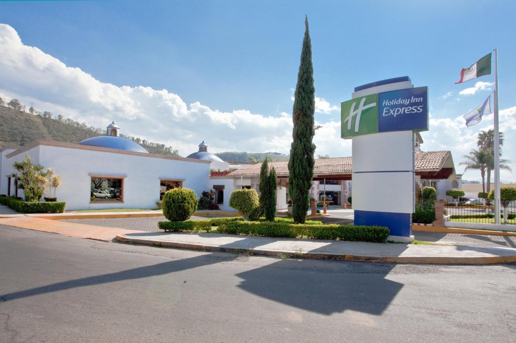 Holiday Inn Express Morelia By Ihg Buitenkant foto