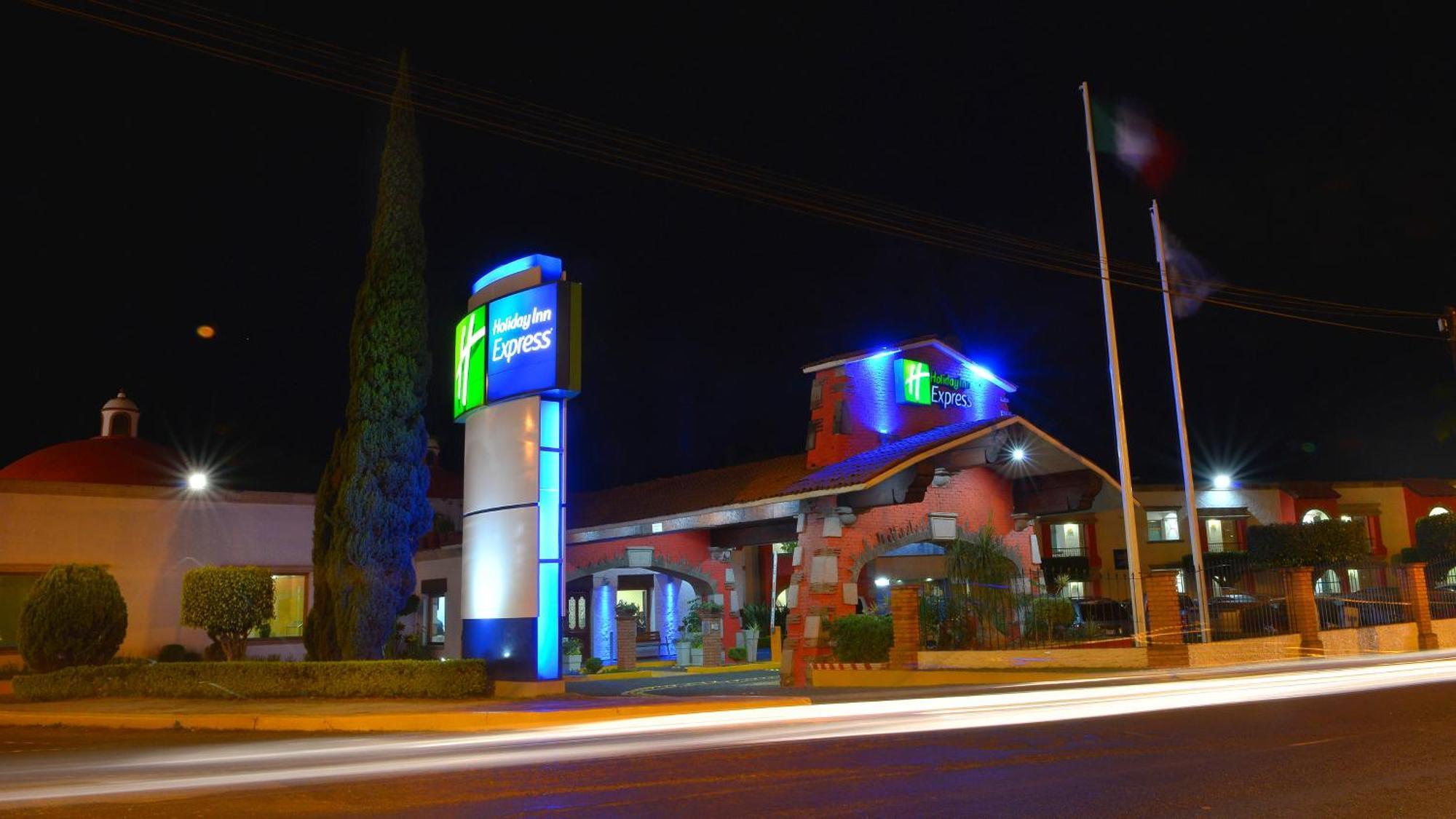 Holiday Inn Express Morelia By Ihg Buitenkant foto
