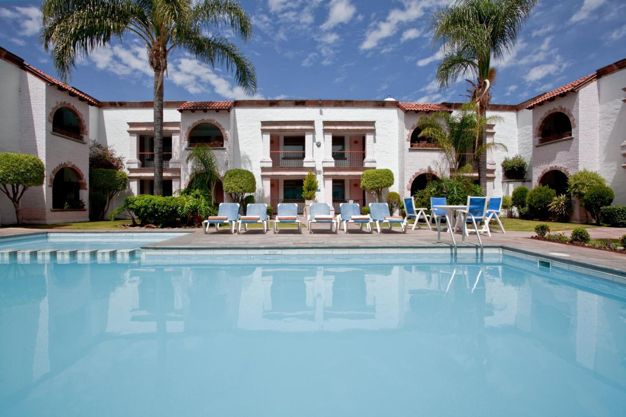 Holiday Inn Express Morelia By Ihg Buitenkant foto