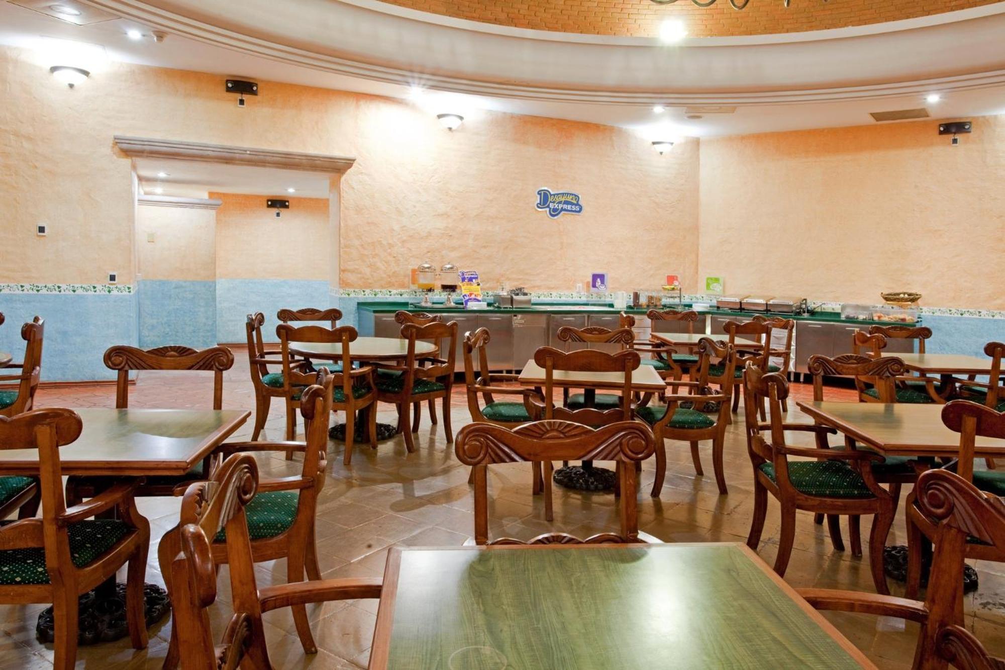 Holiday Inn Express Morelia By Ihg Buitenkant foto